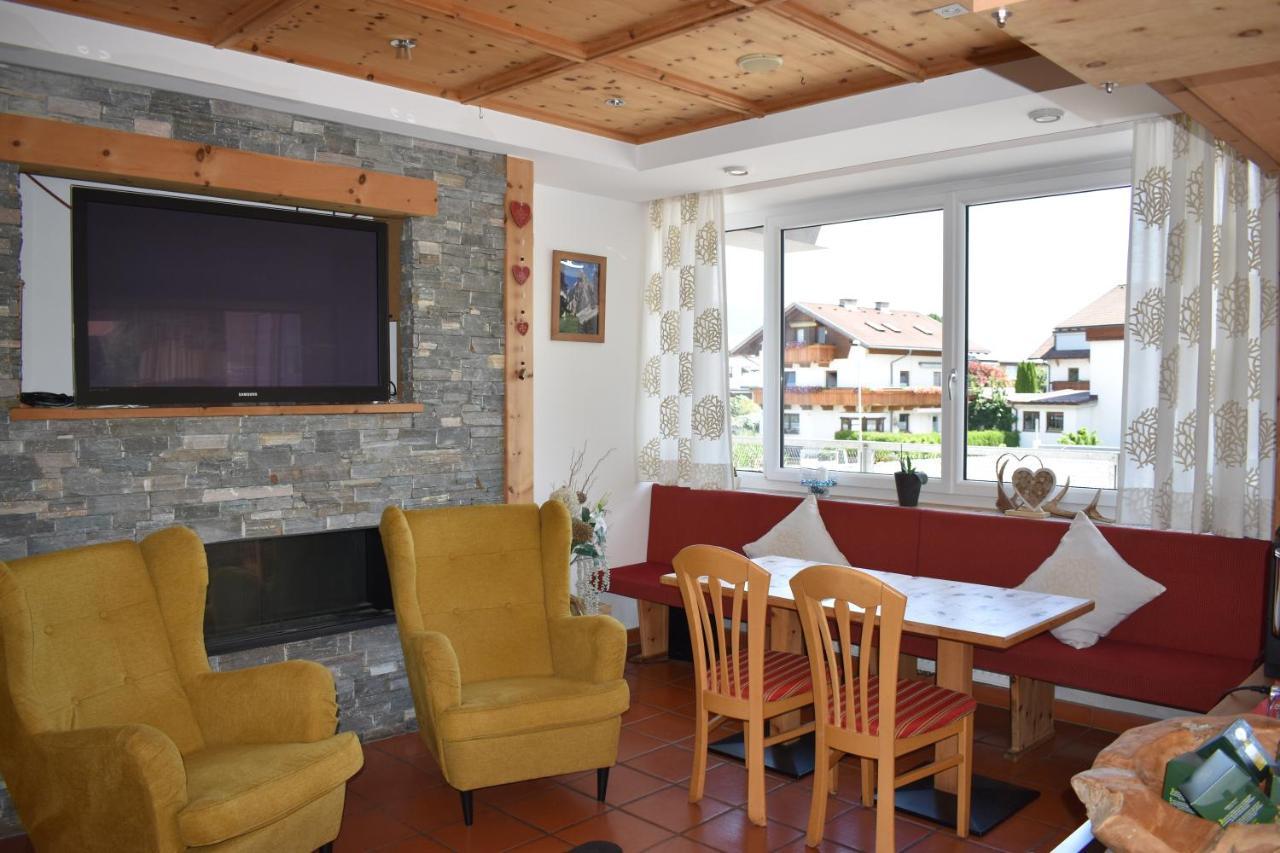 Hotel Kleissl Oberperfuss Ngoại thất bức ảnh